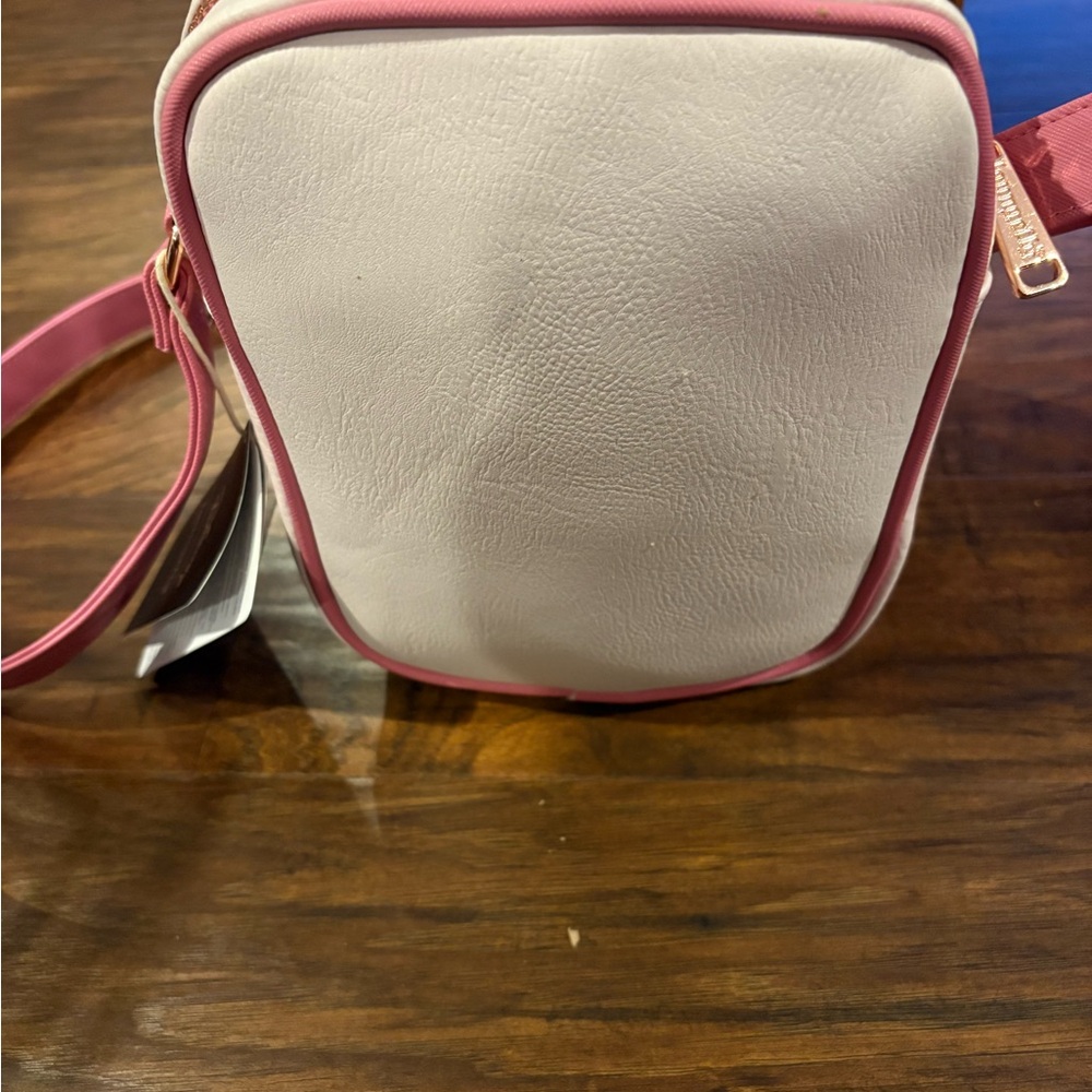 Loungefly Disney The Aristocats Marie Tonal Carving Crossbody Bag - Picture 4 of 4